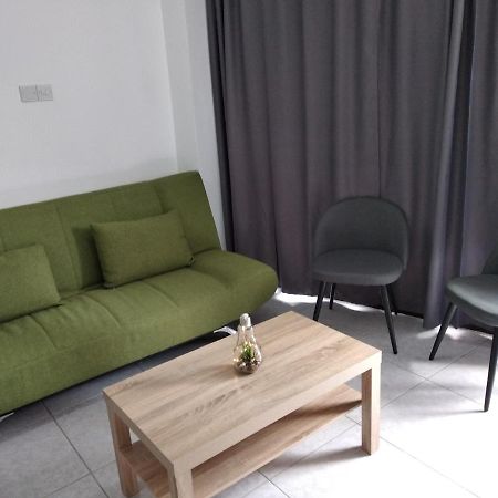 Cozy Place In The Heart Of Harbor Appartement Paphos Buitenkant foto