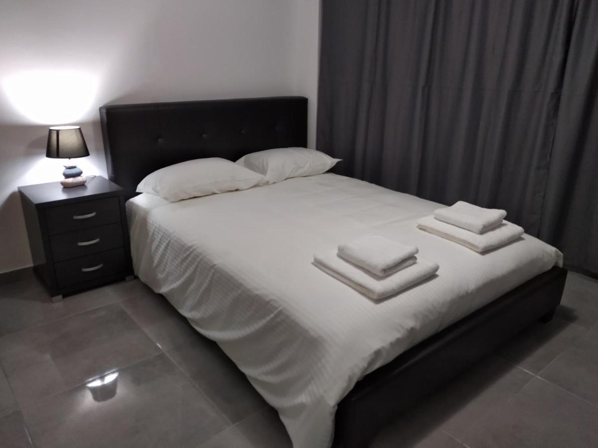 Cozy Place In The Heart Of Harbor Appartement Paphos Buitenkant foto