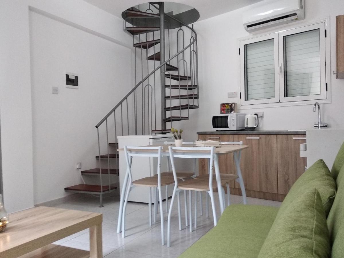 Cozy Place In The Heart Of Harbor Appartement Paphos Buitenkant foto